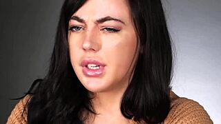 How does all-natural Whitney Wright reach intense clit orgasm up close?