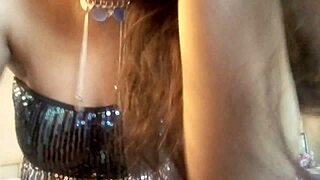 Ginger Paris Teases With Confetti Balloon While Masturbating In Lingerie