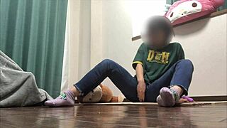 Japanese amateur girl masturbates on doll