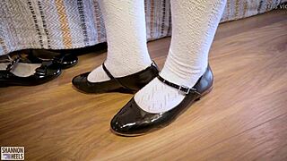 Rubbing my clit after class, Shannon Heels gets soaked in mirror