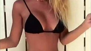 watch hot girls dancing