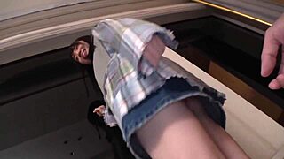 Cute Japanese babe sucks cock eagerly 😍