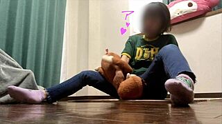 Japanese amateur girl masturbates on doll