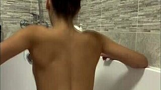 Ki-sim takes a huge dick in his ass.