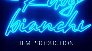 Hey, the Milanese voyeur spots a stunning girl by the lake today!