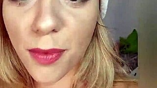 Feliz Natal Celebrates With Model Babe In Reality Masturbation Session