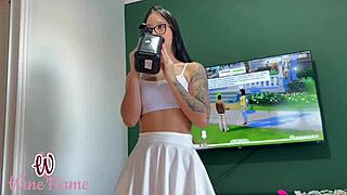 Ela wanted golf without panties but had to ride hard first! 😜