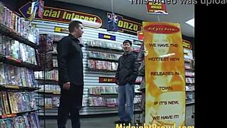 Chiquita Lopez picks up guys and fucks hard in the car 😏