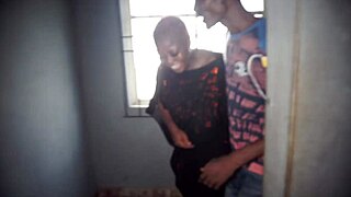 Reîntâlnire cu prietena veche prin acțiune fierbinte în dormitor