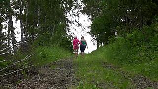 omg, big posh butts flashin outdoors in public park, so wild