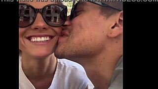 Tour guide in Barcelona trailer shows the city to a visitor