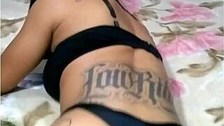 Puta gostosa with big ass and pussy action 😈