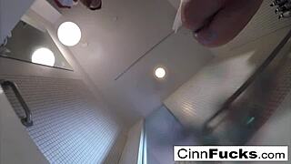 i'm christiana, masturbatin in da shower wit big tits out