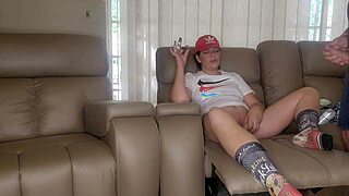 Smoking stepsis mutual masturbation in homemade video.