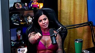 pampam mostra sua comissao de frente no podcast