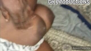 Big booty milf takes a quick doggystyle pounding! 😈