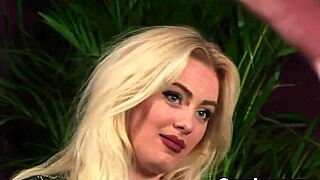 Foxy Idol Gets Cum Shot On Face Swallowing Jizm