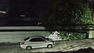 Fode com amante no carro na frente de casa e volta sorridente