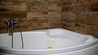 i'm a curvy milf, can i strip tease for ya, rippin my clothes off