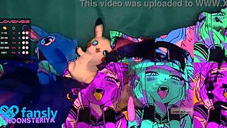 Webcam Girl Cumming And Squirting