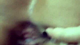 pro marido ela n�o quer d� mais quando o comedor chega olha o que ele faz com a putinha casada submissa