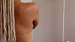 hey, you ever relax in the bath with a close-up pussy view like this?