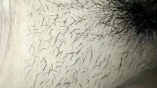 Un amigo me coge con condón en el grupo