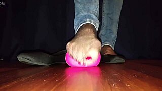 Just chattin’ about this milf on webcam, showin’ off her wild fetish side. It’s INTIMATE stuff!