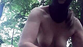 Female slave amuses herself in forest 24 juillet 2023