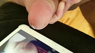 Amateurs tribute cumshot on cock for elpapi219