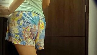 Camara Espia Real, Are You Watching This Argentine Universitaria Milet Pissing?