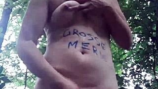 Female slave amuses herself in forest 24 juillet 2023