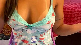 Petite 18+ Lifts Boyfriend's Monster Cock Outdoors.