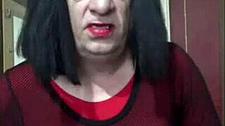 shy bisexual crossdresser fills himself up in homemade fun