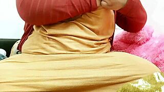 Bengali bhabhi’s exposed privates in Indian porn