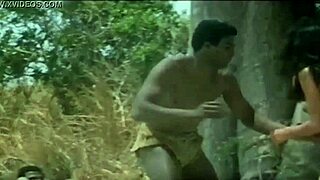 indian actress kitu gidwani appears topless in french movie black