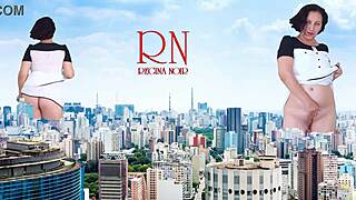 Giantess walks naked in city, wow! 😲