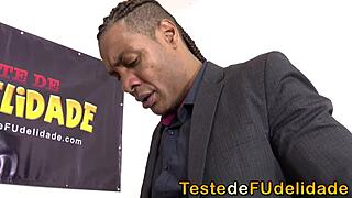 teste do sofá com atriz famosa do porno blowjob