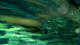 does this mature ebony love sloppy bbc cum?