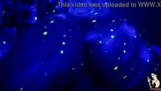 Horny wife gives pussy to neighbor?