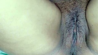 Desi Bhabhi Shaves Her Pussy