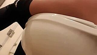 spying in public toilet again 🚽