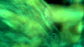 does this mature ebony love sloppy bbc cum?