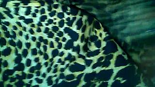 does this mature ebony love sloppy bbc cum?