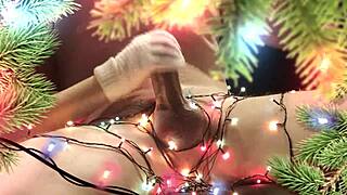 A hot Christmas present from my neighbor – a hands and mouth treatment