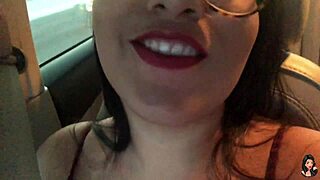 On the way back from work, a Brazilian crossdresser guided a jerk-off session on Marginal Pinheiros.