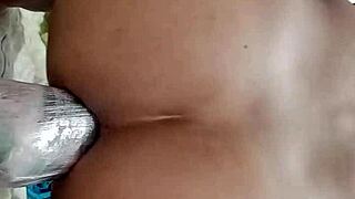 deseando mas ancho culo con dildo y fisting