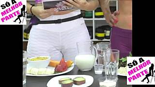 Kelly Key's Big Camel Toe Splitting Leggings in Wild Gangbang!