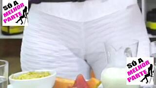 Kelly Key's Big Camel Toe Splitting Leggings in Wild Gangbang!