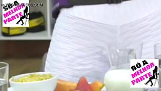 Kelly Key's Big Camel Toe Splitting Leggings in Wild Gangbang!